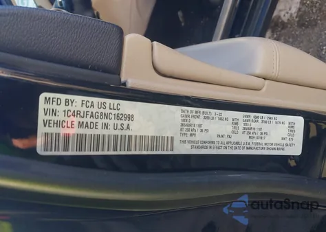 2022 Jeep Grand Cherokee Wk Laredo E 4X4 z USA, uszkodzony, nr VIN 1C4RJFAG8NC162998